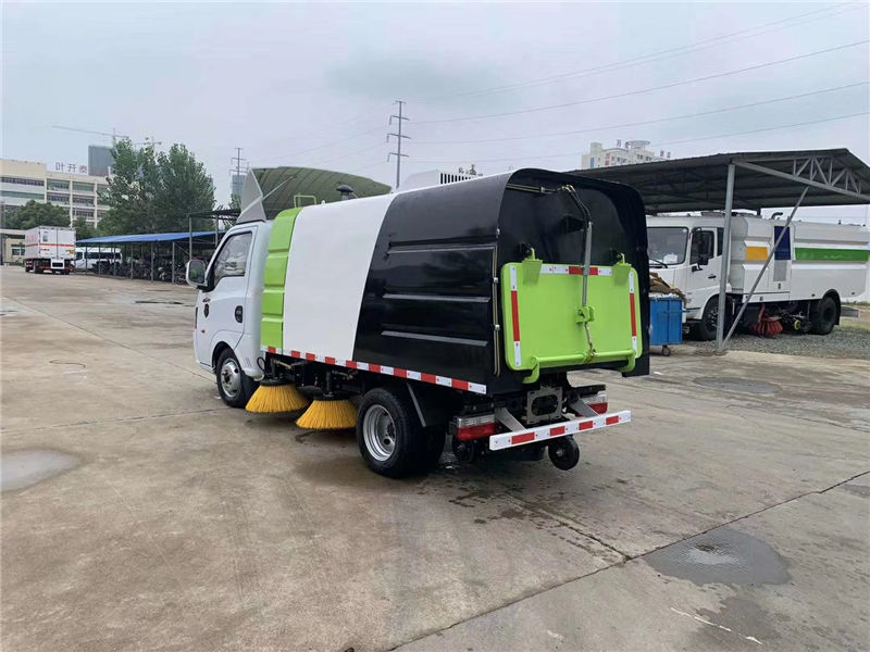东风途逸国六扫路车