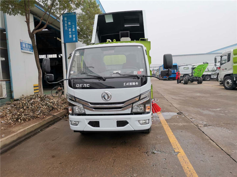 国六东风多利卡D6扫路车
