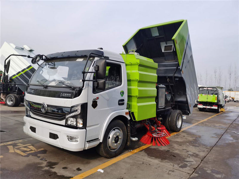 东风凯普特国六扫路车