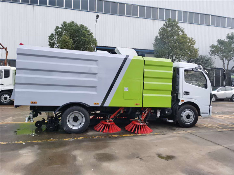 东风凯普特国六扫路车