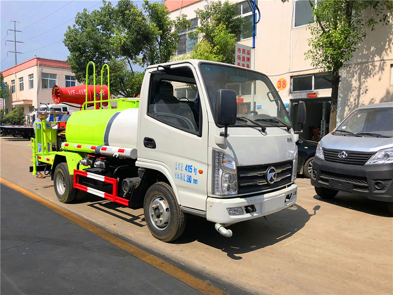 国六凯马洒水抑尘车