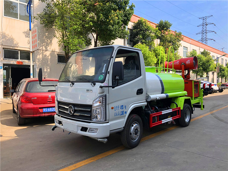 国六凯马洒水抑尘车
