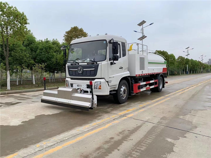 国六东风天锦路面清洗车