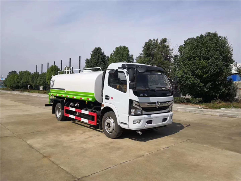 国六东风凯普特8方洒水车