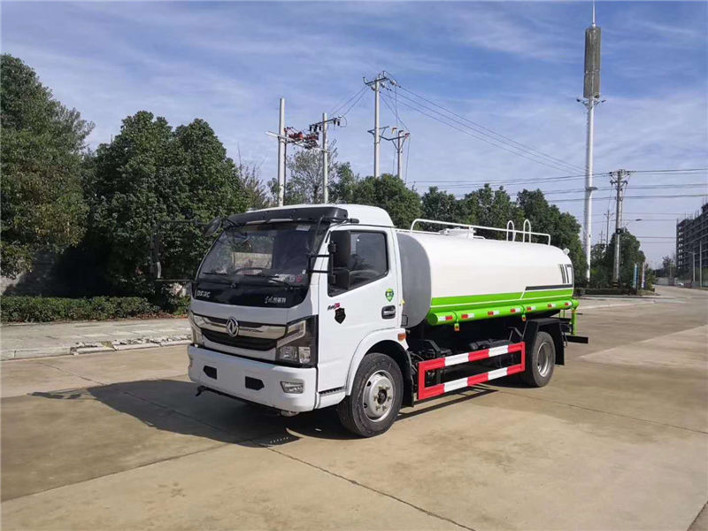 国六东风凯普特8方洒水车