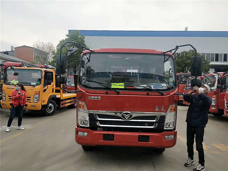 重汽豪曼蓝牌平板运输车