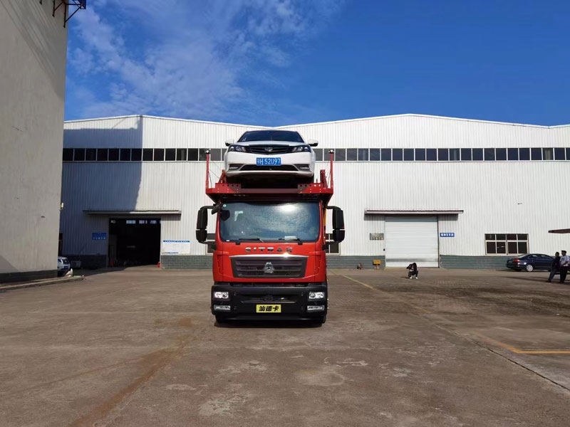 重汽六位板轿运车