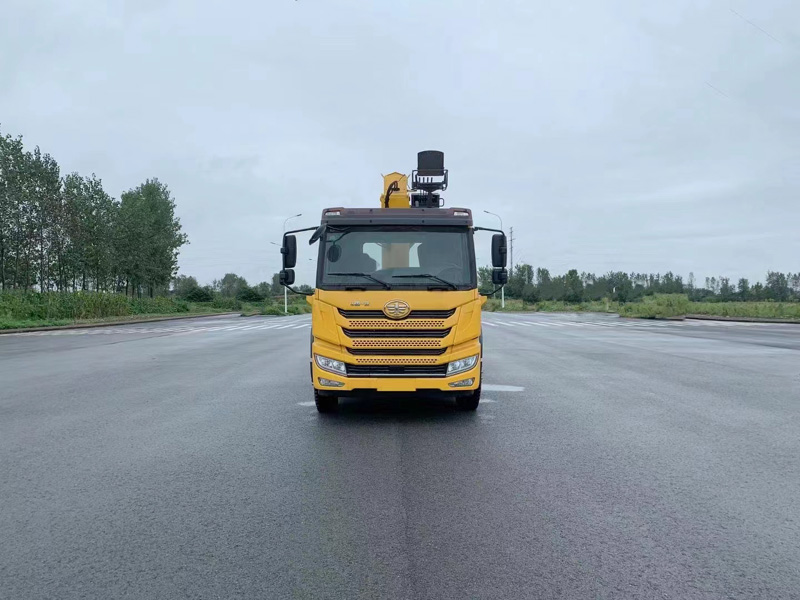 解放龙V平板带吊清障车
